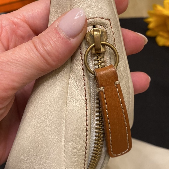 Cream with saddle detail COACH Zoe hobo shoulder bag - Picture 7 of 8